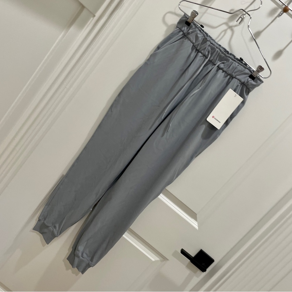 Lululemon stretch high rise jogger size 6